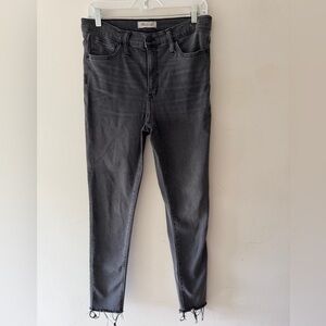 Madewell Black 9” Mid-Rise Skinny Jean‎ With Distressed Raw Hem